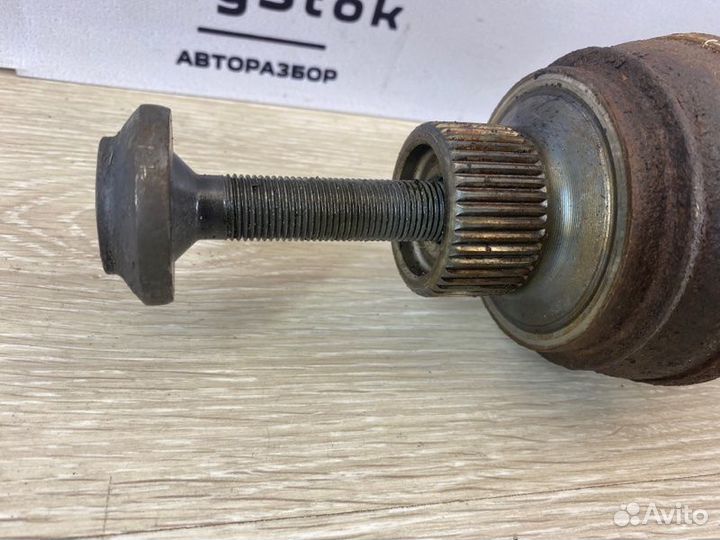 Привод задний задний левый Audi A6 C7 C7 4G 2.8