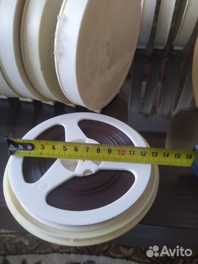 Магнитная лента катушки с записью