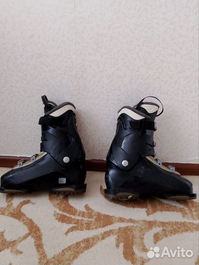 Горнолыжные ботинки salomon