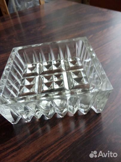 Посуда для сервировки стола