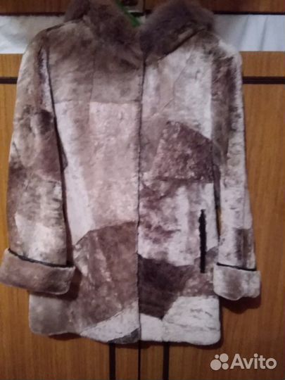 Полушубок натуральный,мутоновый, р-р 50-52,б/у