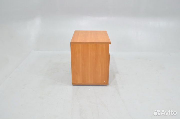 Тумба под оргтехнику