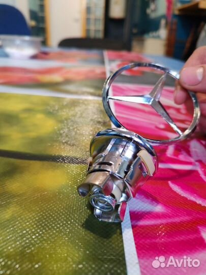 Значки на мерседес W123 W124 W202 W210 W211 W140