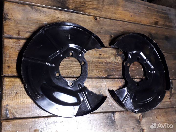 Щиток тормозного диска Mazda 3