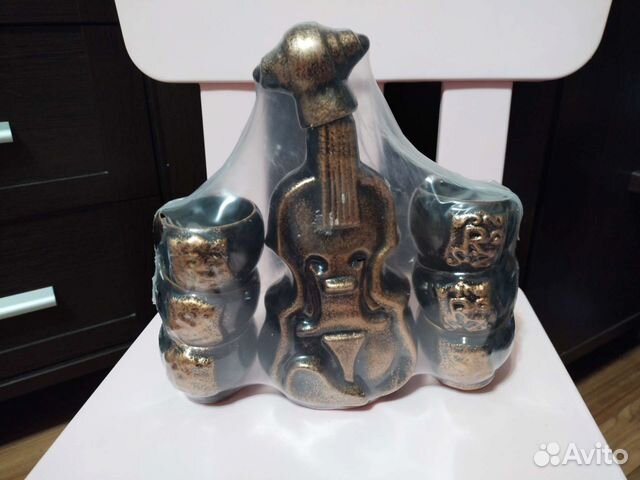 Набор бутылка и рюмки керамика