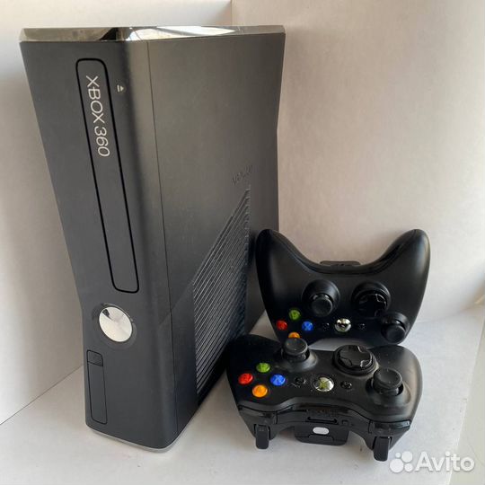 Xbox 360 FreeBoot прошитый 50+ игр