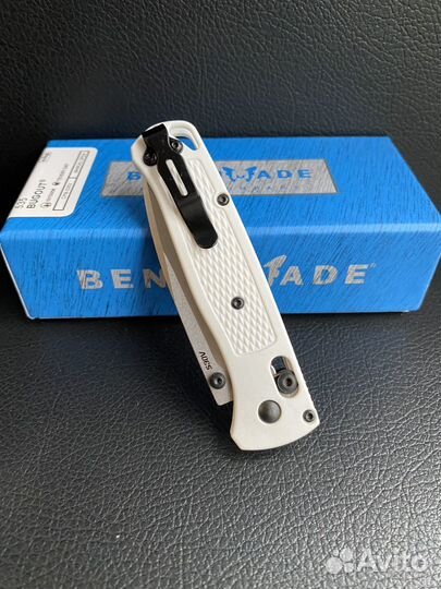 Нож Benchmade Bugout 535 Белый