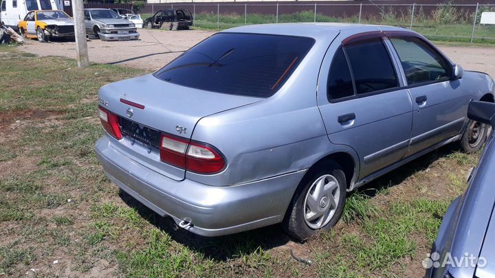 Крышка багажника nissan pulsar fn15