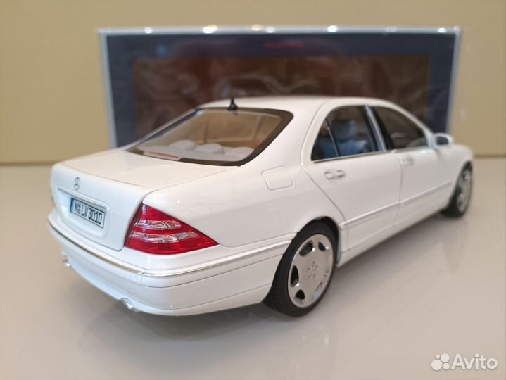 Mercedes S-Class W220 S600 (98-02г) Белый 1:18