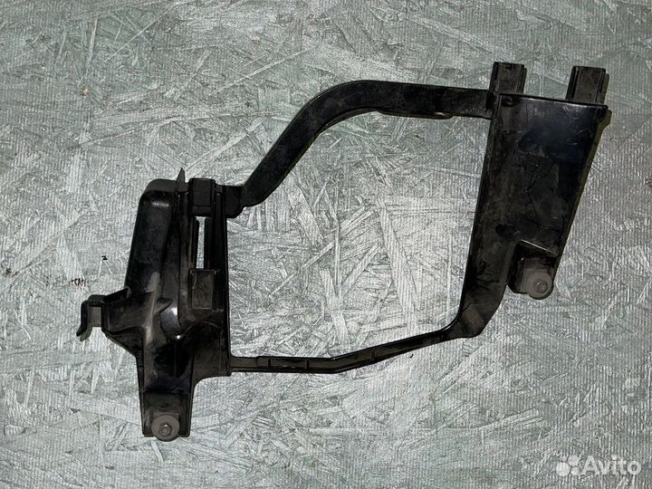 Кронштейн фары левый Bmw 5 E60