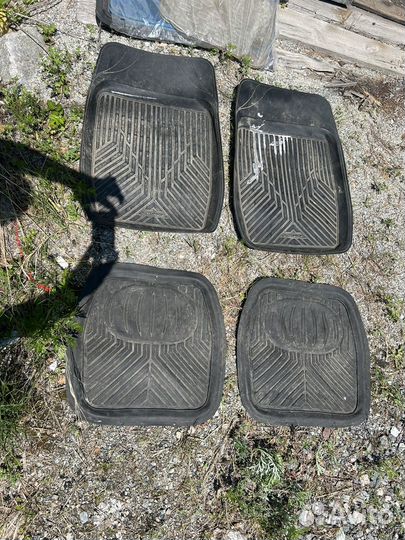 Автомобильные коврики резиновые
