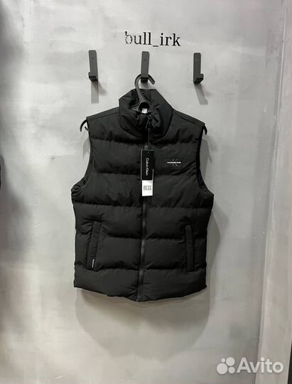 Мужская жилетка от Calvin Klein – ваш модный секрет