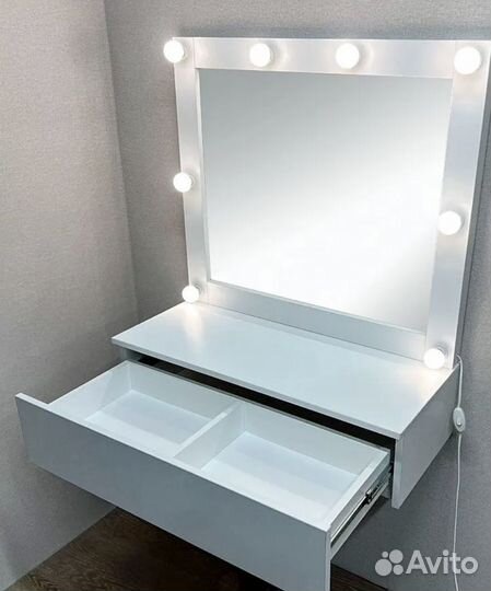 Зеркало гримерное с тумбой