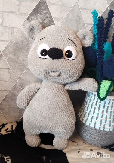 Медвежонок Моня из плюшевой пряжи