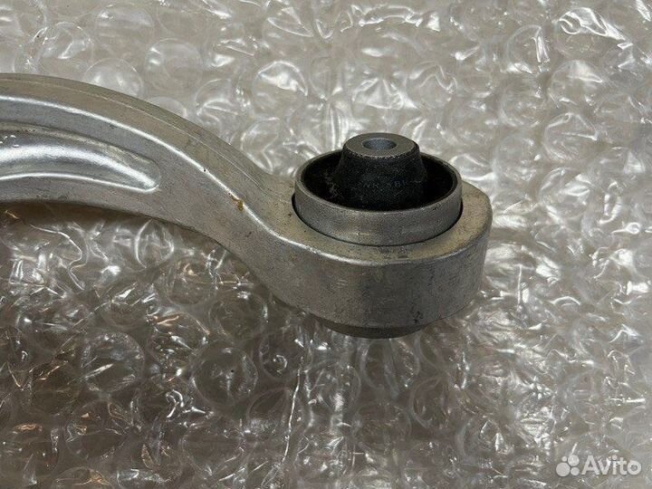 Рычаг подвески левый Audi A6 2006 - 2011