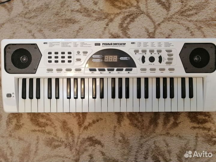 Синтезатор учебный с микрофоном
