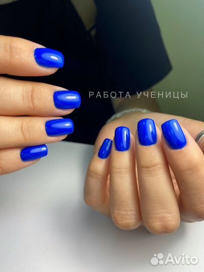 Модель на маникюр