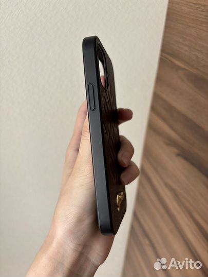 Чехол Guess на iPhone 12