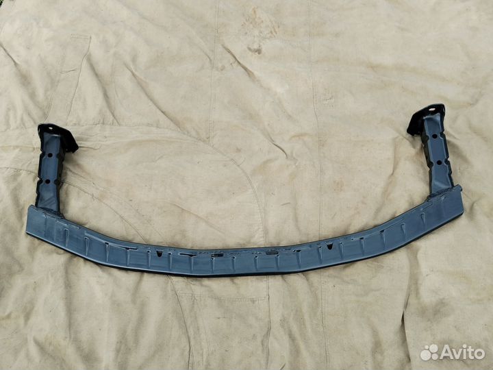 Передний усилитель бампера Suzuki SX4