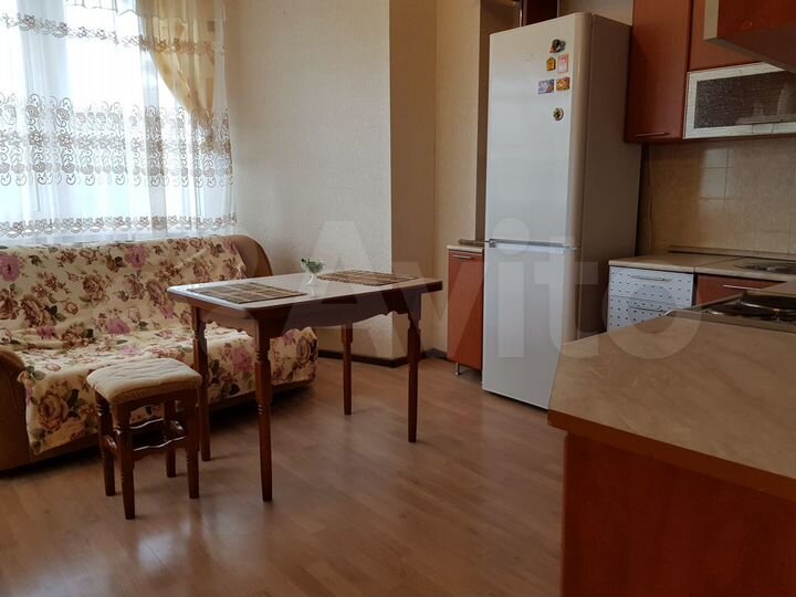 1-к. квартира, 42 м², 3/10 эт.
