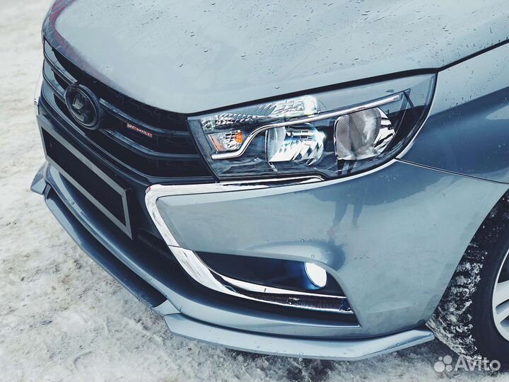 Пластиковые пороги и сплитер на Лада Веста