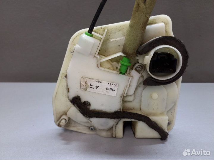 Замок двери задний правый Mazda 3Bl 2011