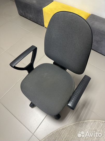Стул офисный