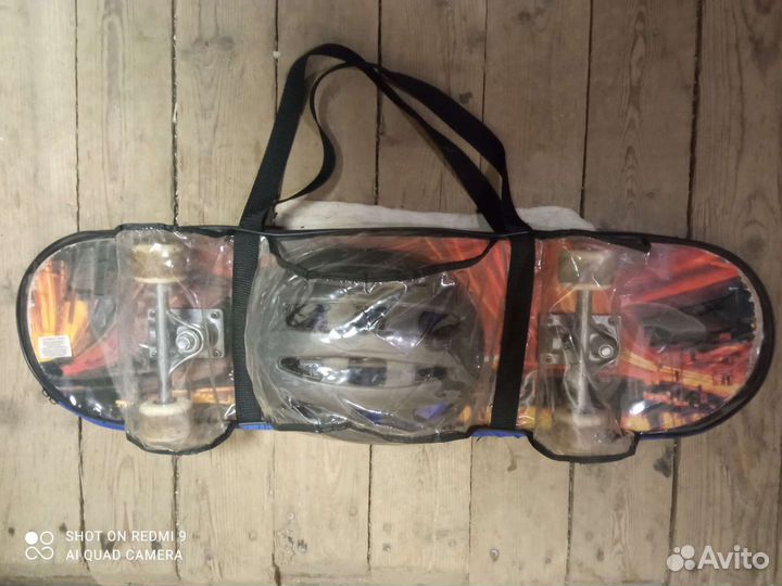 Скейтборд детский, с шлемом и наколенниками