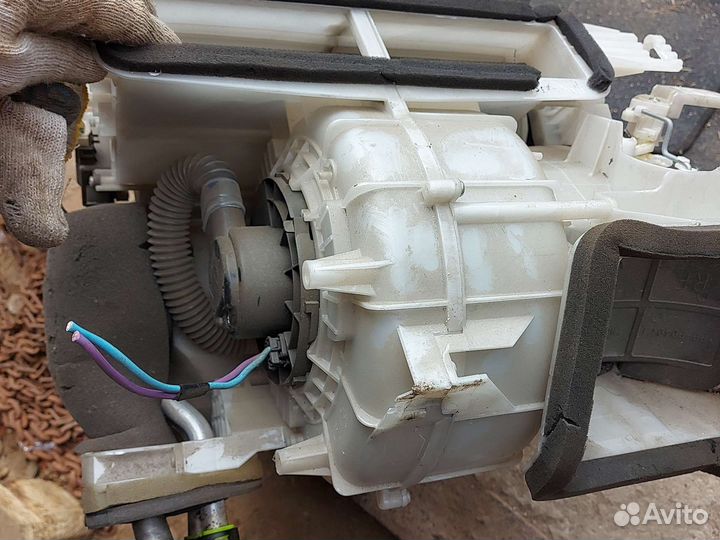 Моторчик печки Мазда 3 bl