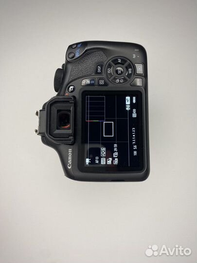 Зеркальный фотоаппарат Canon 1300D