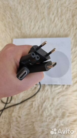 Xbox one s 1tb с игрой