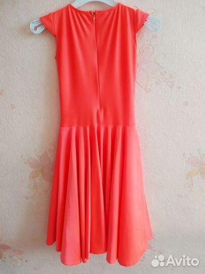 Платье для бальных танцев