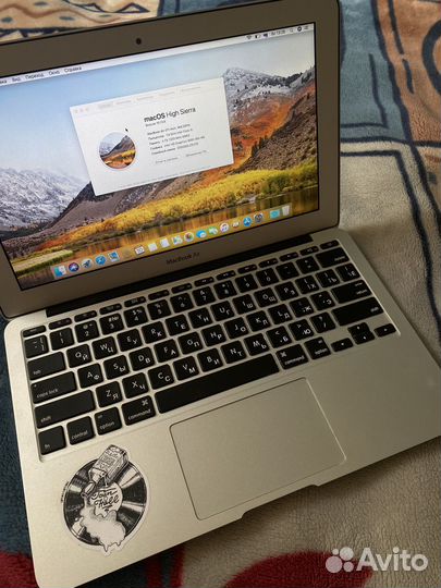 Apple Macbook Air 11 (2011)