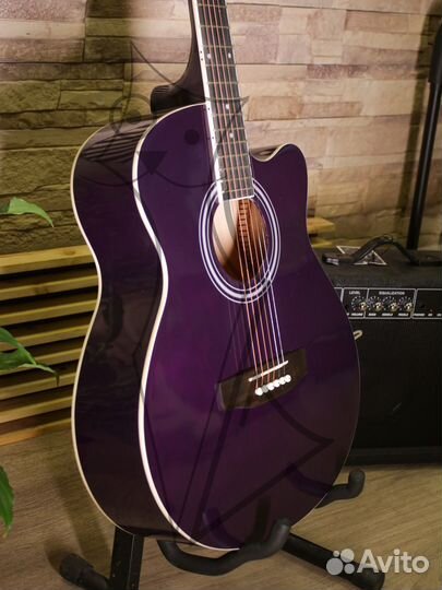 Акустическая гитара