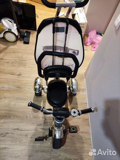 Трехколесный велосипед