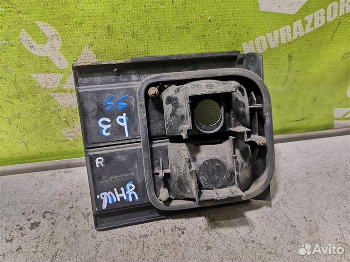 Фонарь задний внутренний правый Фольксваген Пасс