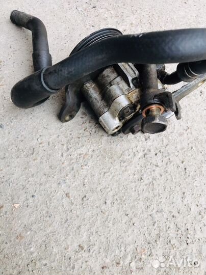 Гур насос nissan march