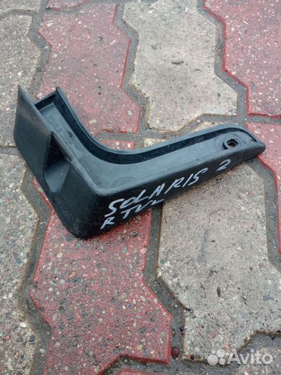 Hyundai Solaris 2 брызговик