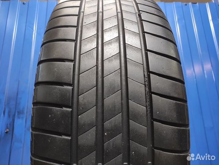 Bridgestone Turanza T005 215/55 R17