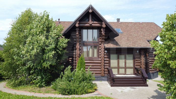 Коттедж 348 м² на участке 14,3 сот.