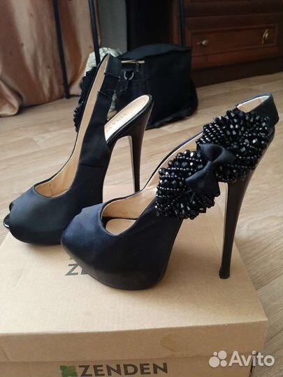 Босоножки женские 36 размер