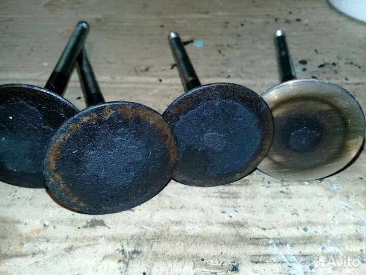 Клапан выпускной 2.3 Volkswagen Passat B5