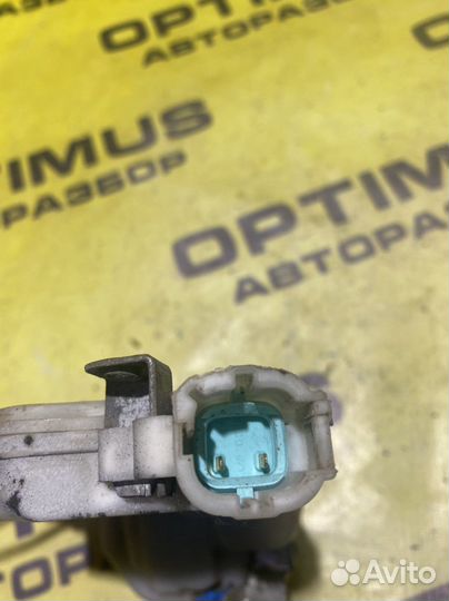 Замок задней правой двери Nissan X-Trail T30