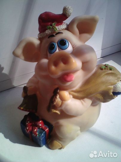 Поросенок-копилка и дельфин-копилка