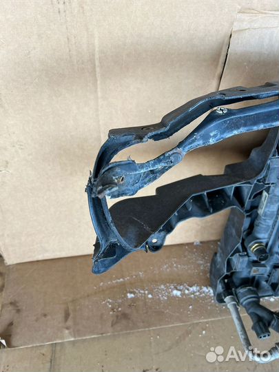 Панель передняя (телевизор) Volkswagen Golf 4