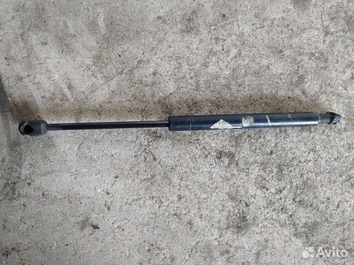 Амортизатор багажника Honda Crv 2 2001-2006