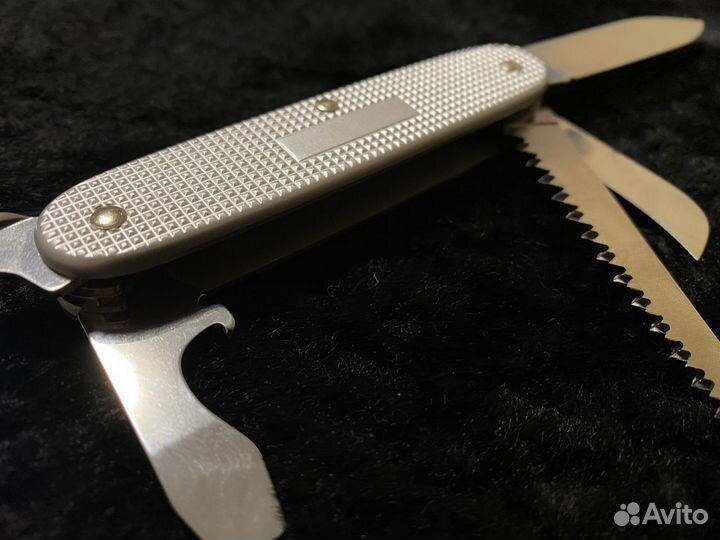 Швейцарский нож Victorinox Pioneer Alox 0.8150.26