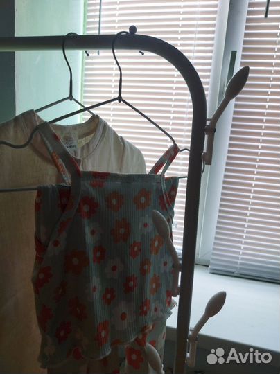 Вешалка напольная