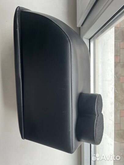 Подлокотник skoda rapid