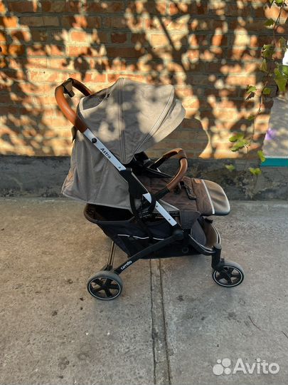 Коляска прогулочная